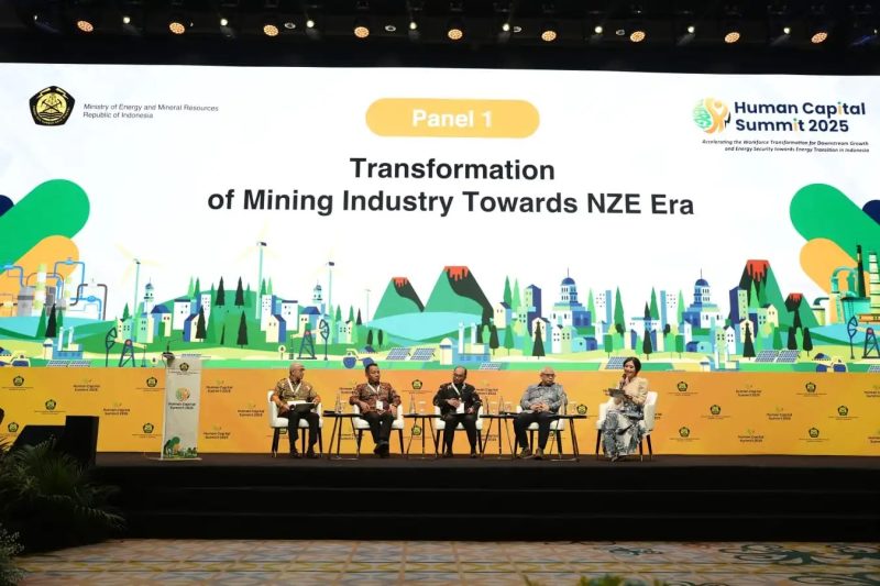 Sesi panel diskusi dalam HC Summit 2025 (